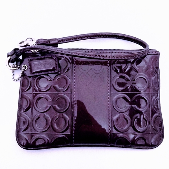 Coach Raised C Patent Leather Julia Wristlet - Picture 1 of 3